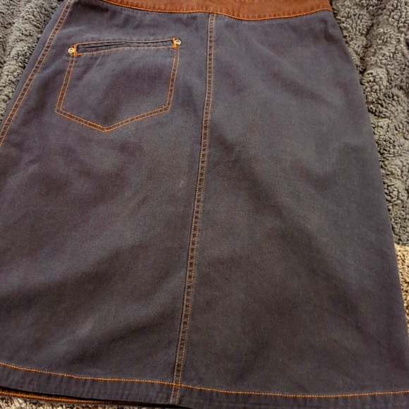 Jean wrap around skirt Size 8 - Picture 2 of 3